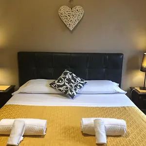 hotel-antico-casale.it-romehotels.com/
